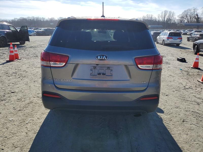 Photo 6 from auction – 2016 KIA SORENTO LX with VIN 5XYPG4A52GG141250