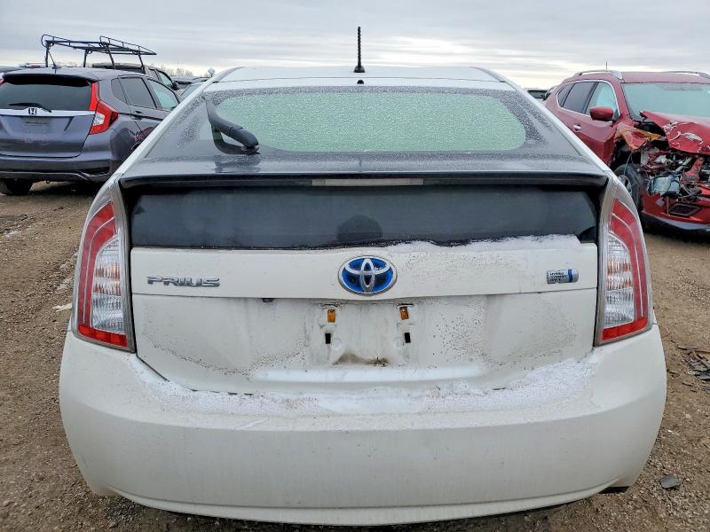 Photo 6 from auction – 2015 TOYOTA PRIUS with VIN JTDKN3DUXF0447713