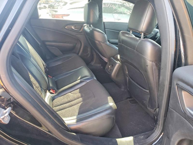 Photo 10 from auction – 2015 CHRYSLER 200 S with VIN 1C3CCCDG5FN553398
