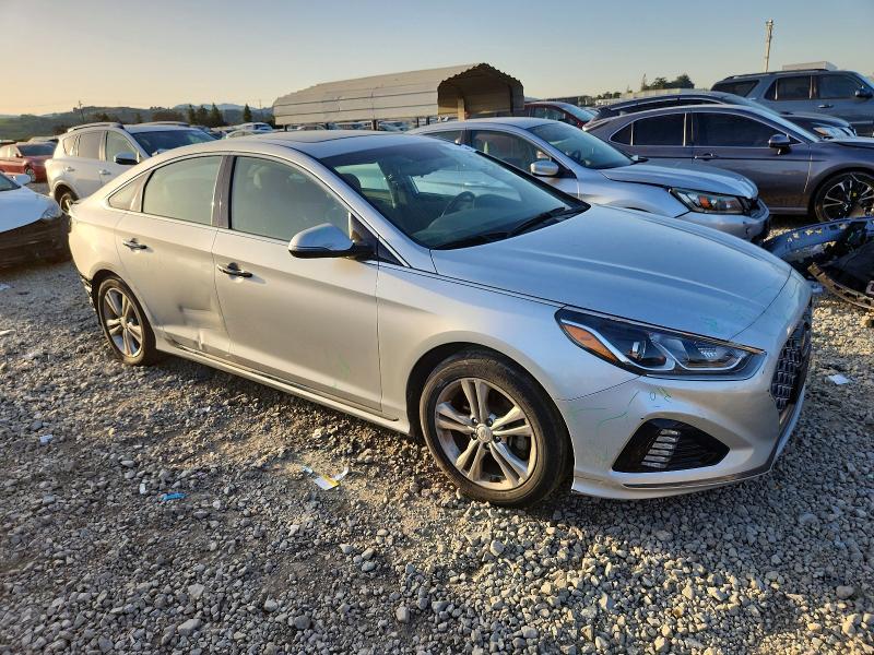 Photo 4 from auction – 2018 HYUNDAI SONATA with VIN 5NPE34AF5JH708935