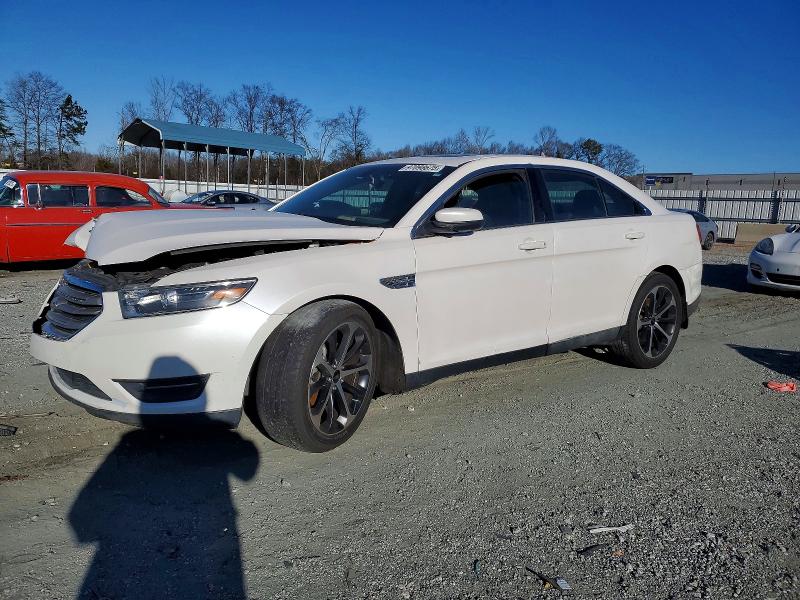 FORD TAURUS SEL 2015 with VIN 1FAHP2E87FG158513 - Photo from auction