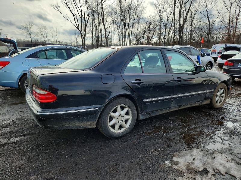 Photo 3 from auction – 2001 MERCEDES-BENZ E 320 with VIN WDBJF65J81X051745