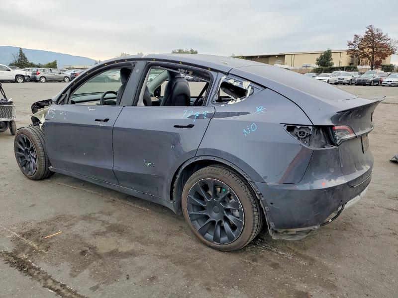 Photo 2 from auction – 2021 TESLA MODEL Y with VIN 5YJYGAEE1MF204659