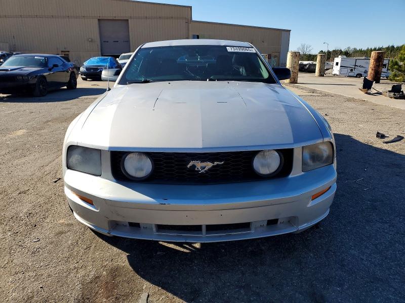 Photo 5 from auction – 2005 FORD MUSTANG GT with VIN 1ZVFT82H855222828