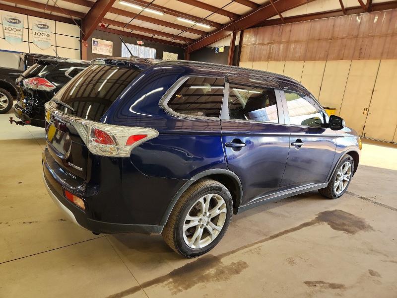 Photo 3 from auction – 2015 MITSUBISHI OUTLANDER with VIN JA4AZ3A33FZ002165
