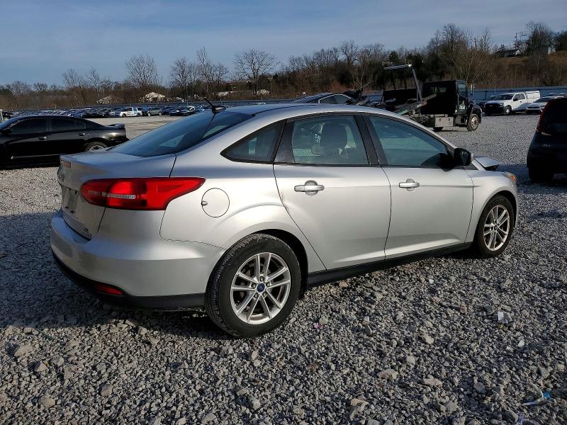 Photo 3 from auction – 2015 FORD FOCUS SE with VIN 1FADP3F29FL293028
