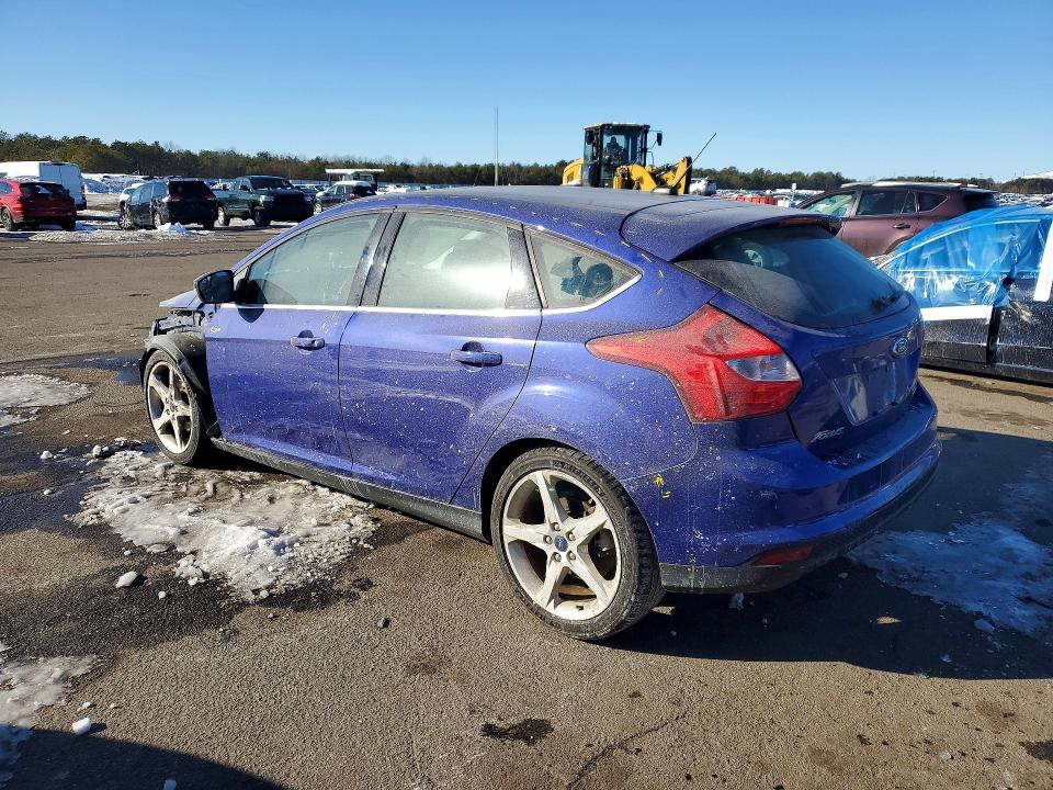 Photo 2 from auction – 2014 FORD FOCUS with VIN 1FADP3N25EL383468