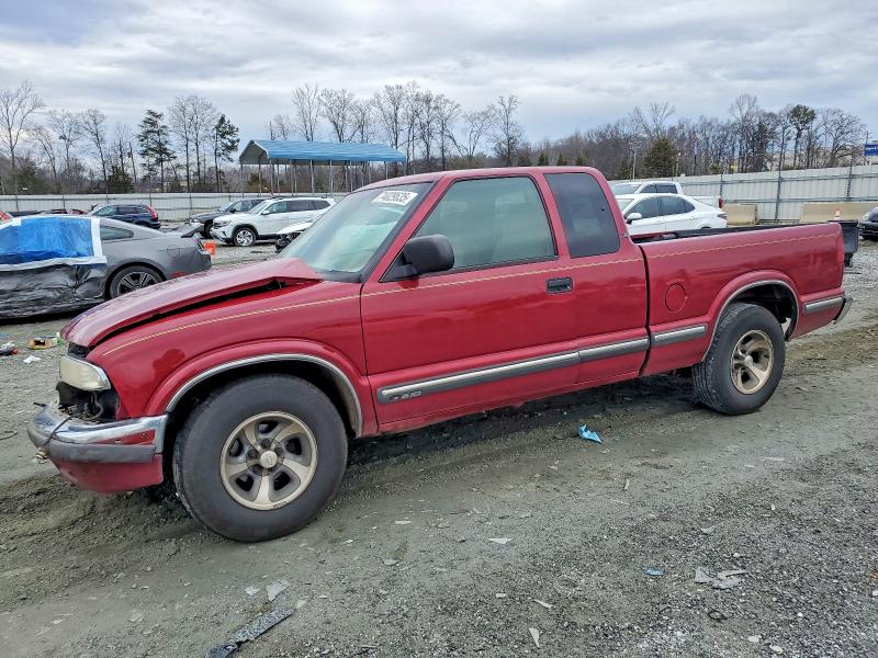 CHEVROLET S TRUCK S1 2000 with VIN 1GCCS19W6Y8281187 - Photo from auction