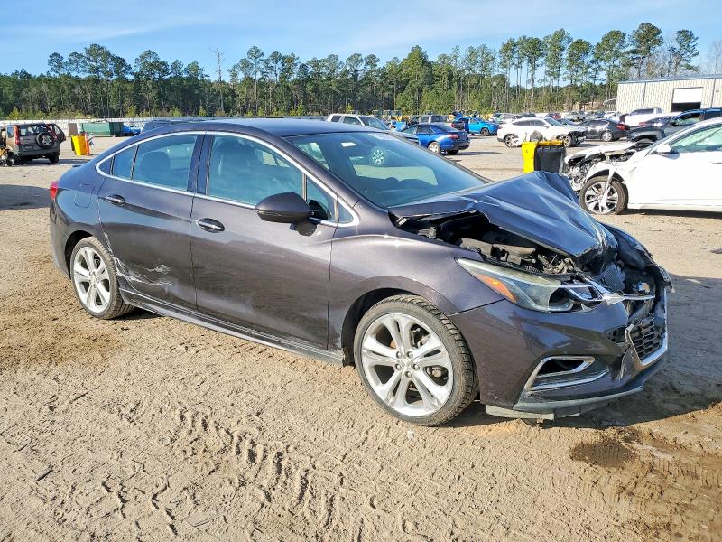 Photo 4 from auction – 2017 CHEVROLET CRUZE with VIN 1G1BF5SMXH7143697