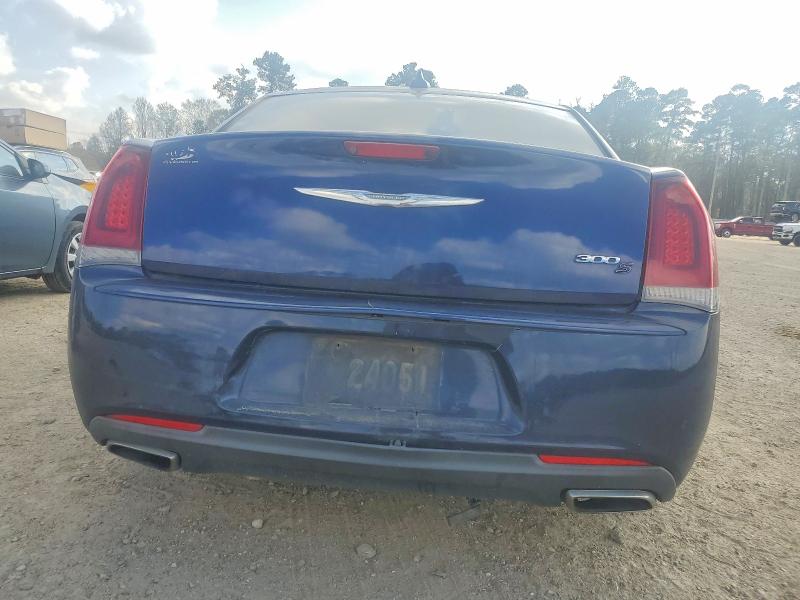 Photo 6 from auction – 2015 CHRYSLER 300 with VIN 2C3CCABG3FH743216