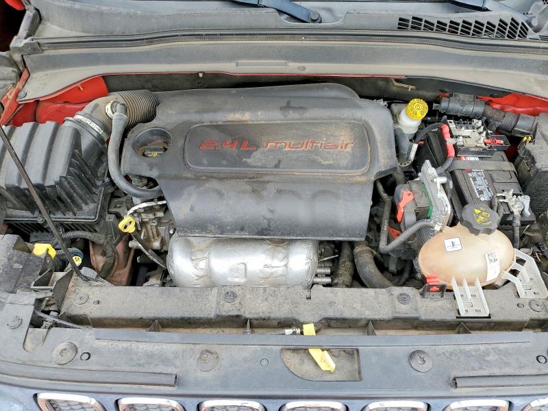 Photo 12 from auction – 2015 JEEP RENEGADE L with VIN ZACCJBBT5FPB21431