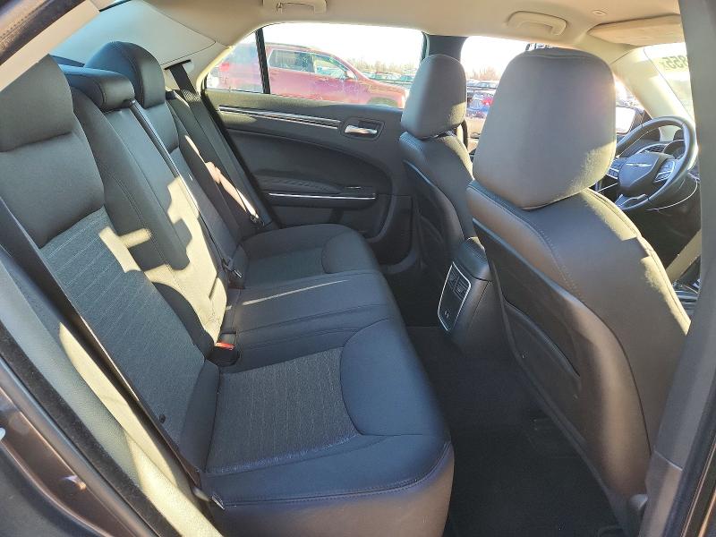 Photo 10 from auction – 2018 CHRYSLER 300 with VIN 2C3CCAAG6JH317014