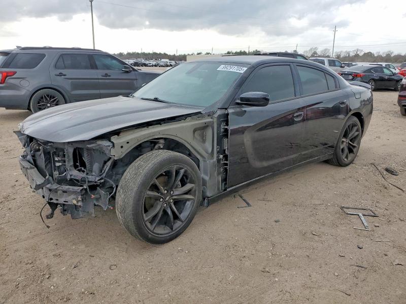 DODGE CHARGER SE 2017 with VIN 2C3CDXBG2HH581386 - Photo from auction