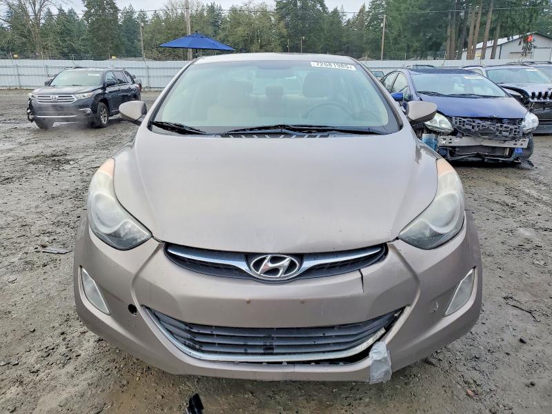 Photo 5 from auction – 2012 HYUNDAI ELANTRA GL with VIN 5NPDH4AE7CH103242