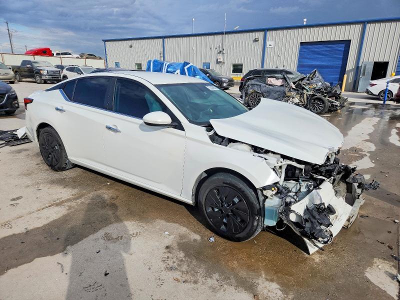 Photo 4 from auction – 2020 NISSAN ALTIMA S with VIN 1N4BL4BV1LC182090