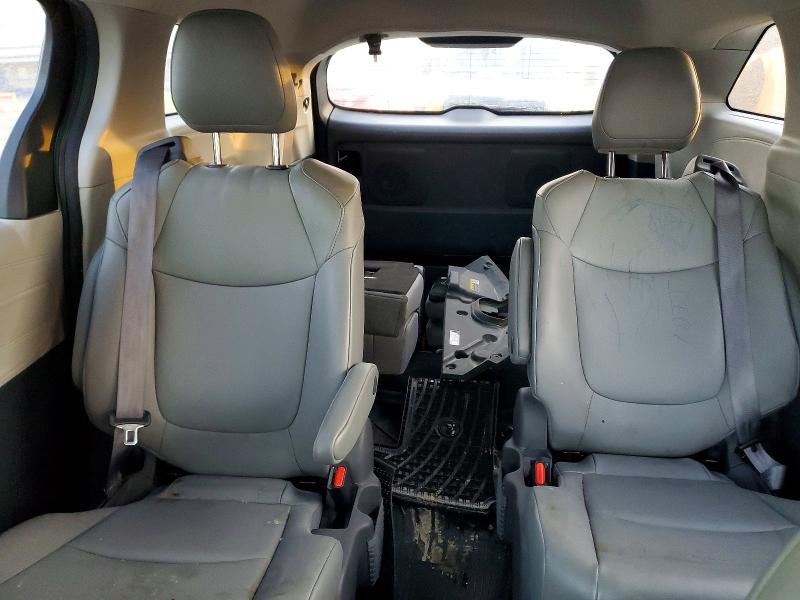 Photo 11 from auction – 2021 TOYOTA SIENNA XLE with VIN 5TDYRKEC1MS057608