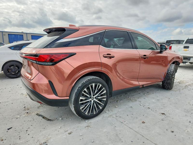 Photo 3 from auction – 2023 LEXUS RX 350 PRE with VIN JTJCHMAA0P2004551