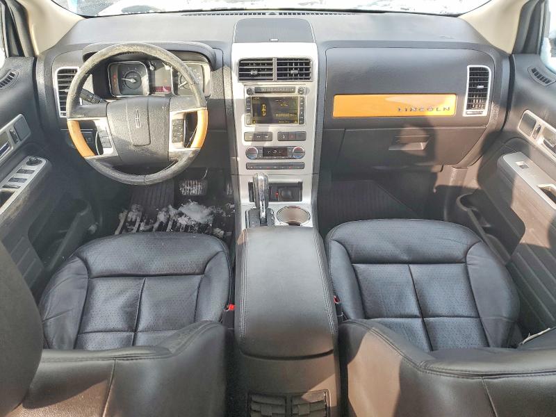 Photo 8 from auction – 2010 LINCOLN MKX with VIN 2LMDJ8JC3ABJ17352