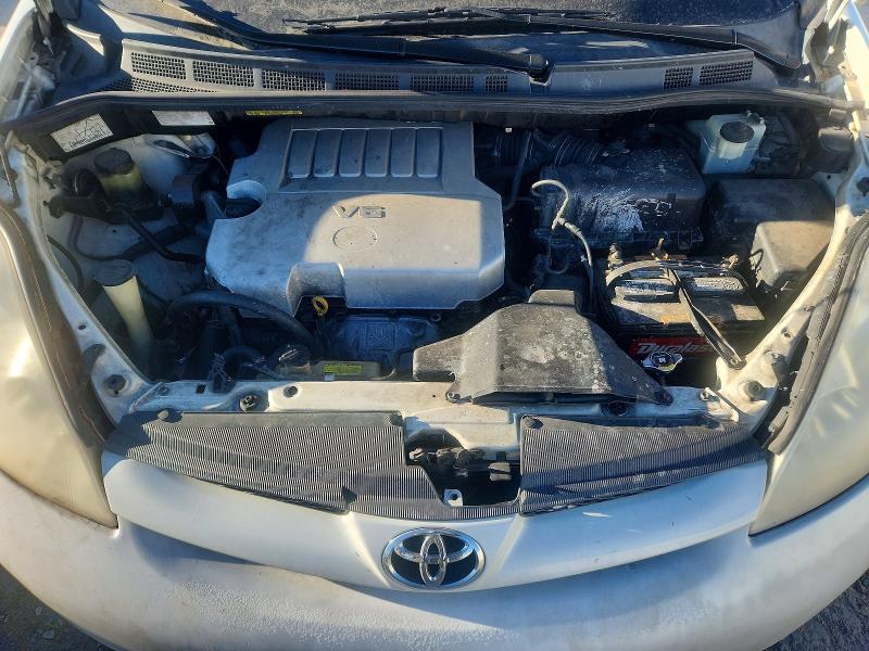 Photo 12 from auction – 2010 TOYOTA SIENNA XLE with VIN 5TDYK4CC6AS336499