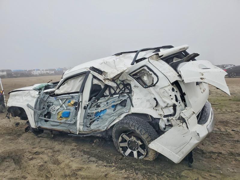 Photo 2 from auction – 2021 TOYOTA 4RUNNER with VIN JTERU5JR8M5911574