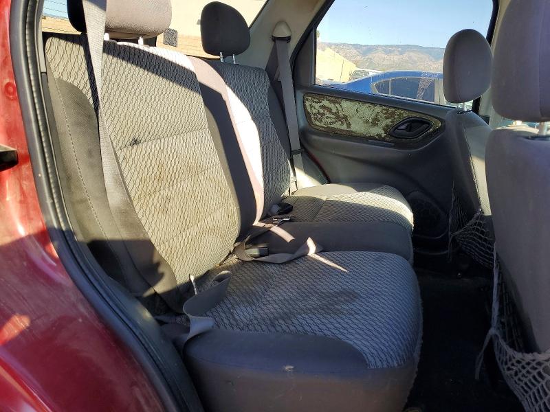 Photo 11 from auction – 2004 FORD ESCAPE XLT with VIN 1FMYU03184KA86871