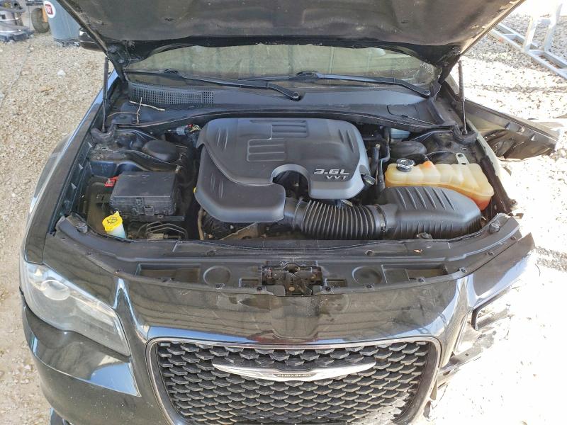 Photo 11 from auction – 2015 CHRYSLER 300 S with VIN 2C3CCABG1FH868134