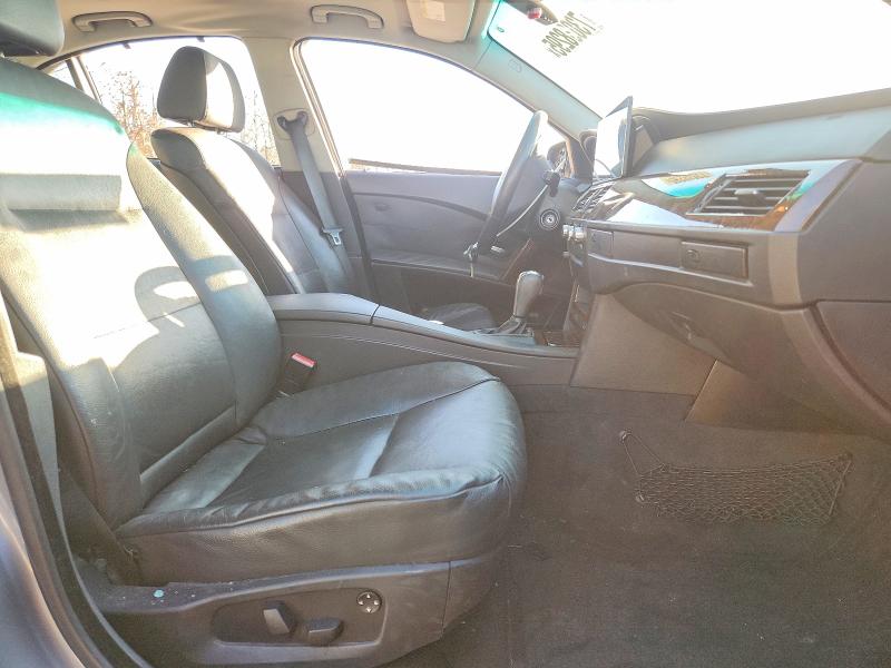 Photo 7 from auction – 2006 BMW 530 XI with VIN WBANF73546CG65690