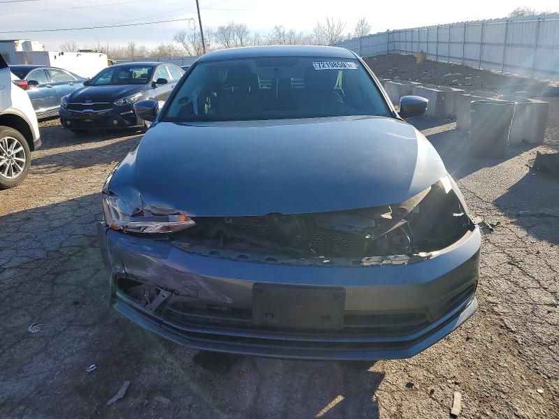 Photo 5 from auction – 2017 VOLKSWAGEN JETTA S with VIN 3VW2B7AJ0HM252985