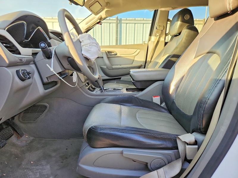 Photo 7 from auction – 2017 CHEVROLET TRAVERSE L with VIN 1GNKRFED2HJ347341