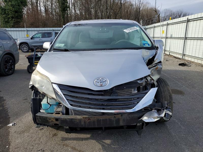 Photo 5 from auction – 2012 TOYOTA SIENNA LE with VIN 5TDKK3DC8CS235384