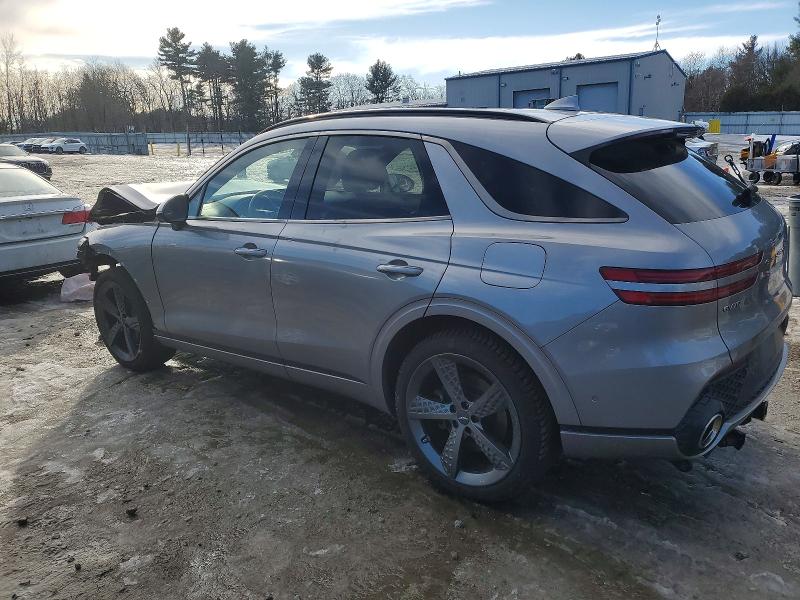 Photo 2 from auction – 2022 GENESIS GV70 BASE with VIN KMUMCDTCXNU023255