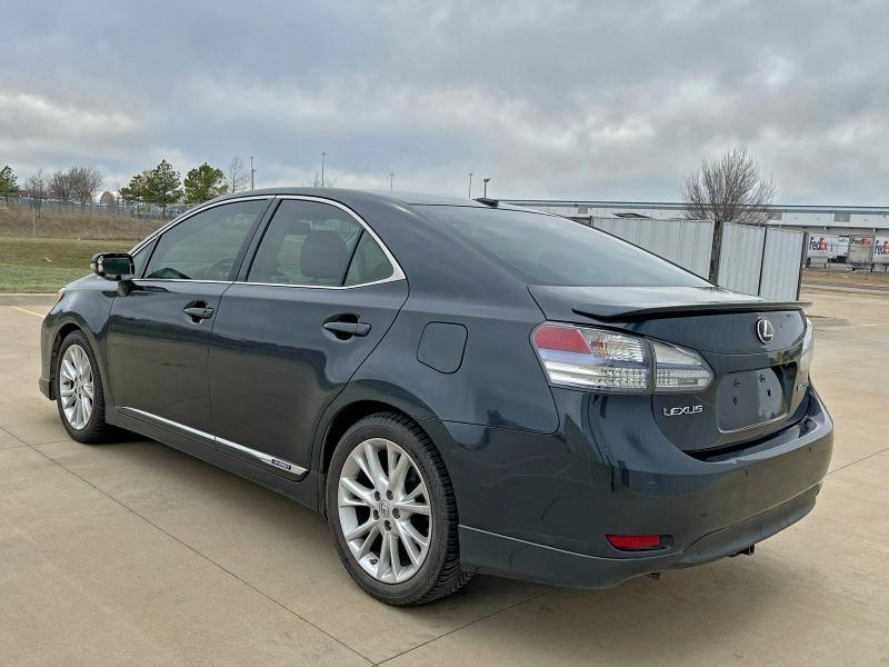 Photo 3 from auction – 2010 LEXUS HS 250H with VIN JTHBB1BA0A2007243