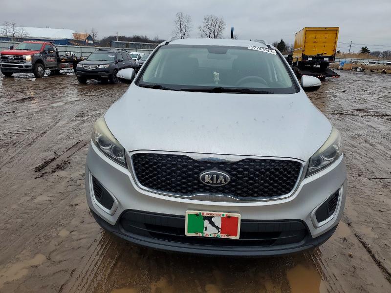 Photo 5 from auction – 2016 KIA SORENTO LX with VIN 5XYPGDA34GG032660