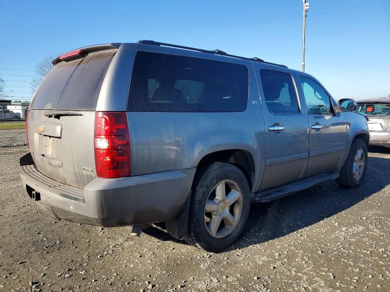 Photo 3 from auction – 2007 CHEVROLET SUBURBAN with VIN 1GNFK16357R388559