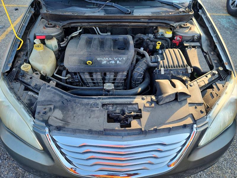 صورة رقم 11 من المزاد - 2012 CHRYSLER 200 LX مع VIN 1C3CCBAB4CN318408