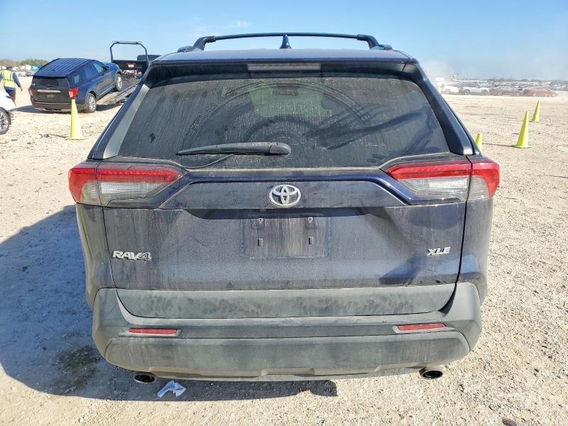 Photo 6 from auction – 2020 TOYOTA RAV4 with VIN 2T3W1RFVXLW077067