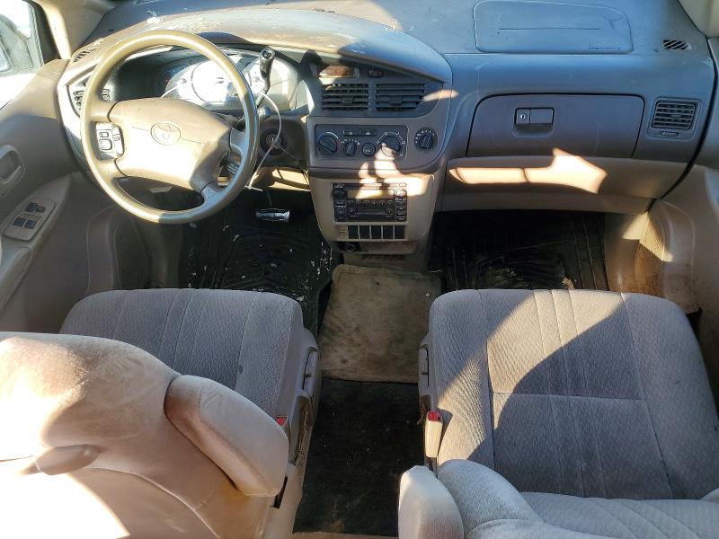 Photo 8 from auction – 2002 TOYOTA SIENNA CE with VIN 4T3ZF19C42U465517