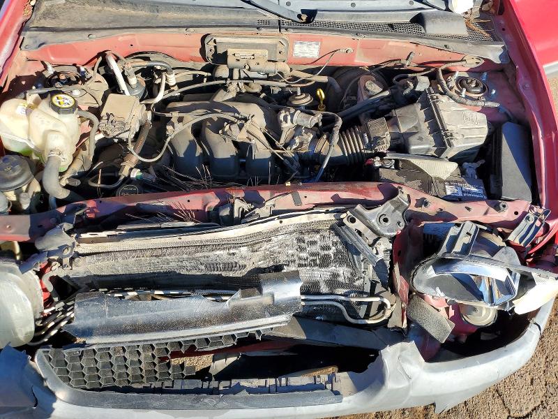 Photo 11 from auction – 2001 FORD ESCAPE XLS with VIN 1FMYU01161KB14987