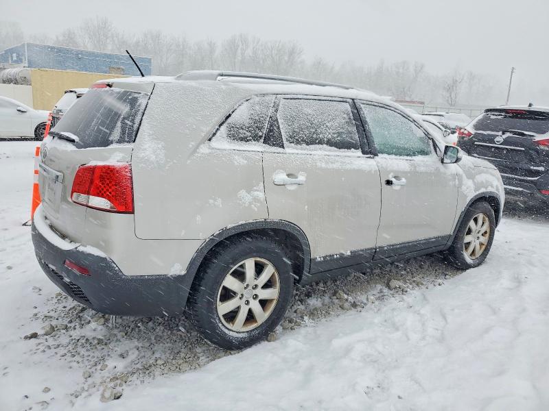 Photo 3 from auction – 2012 KIA SORENTO BA with VIN 5XYKT3A69CG285218