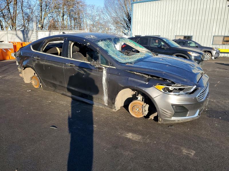 Photo 4 from auction – 2020 FORD FUSION SEL with VIN 3FA6P0CD2LR175719