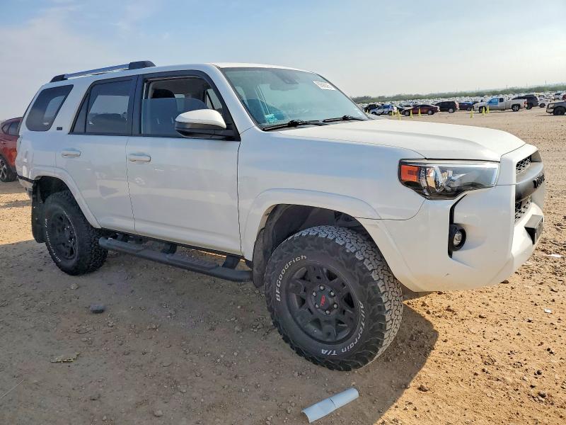 Photo 4 from auction – 2021 TOYOTA 4RUNNER SR with VIN JTEMU5JR9M5860306