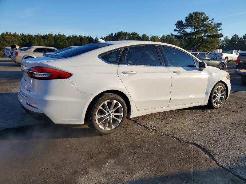 Photo 3 from auction – 2019 FORD FUSION SE with VIN 3FA6P0LUXKR151957