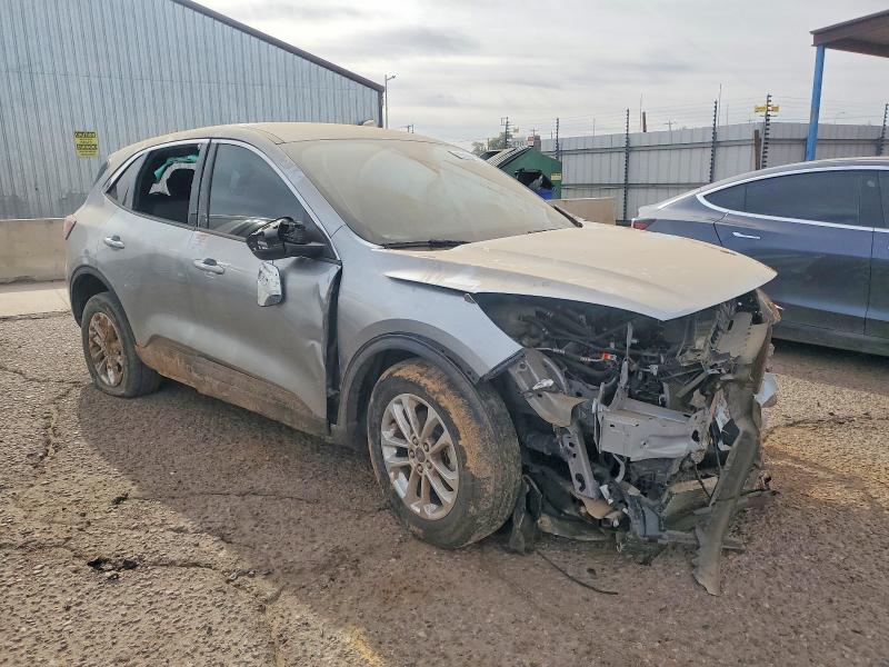 Photo 4 from auction – 2022 FORD ESCAPE with VIN 1FMCU9G65NUB36751