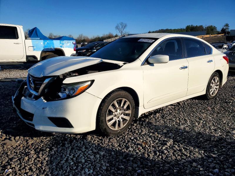NISSAN ALTIMA 2017 with VIN 1N4AL3AP1HC273568 - Photo from auction