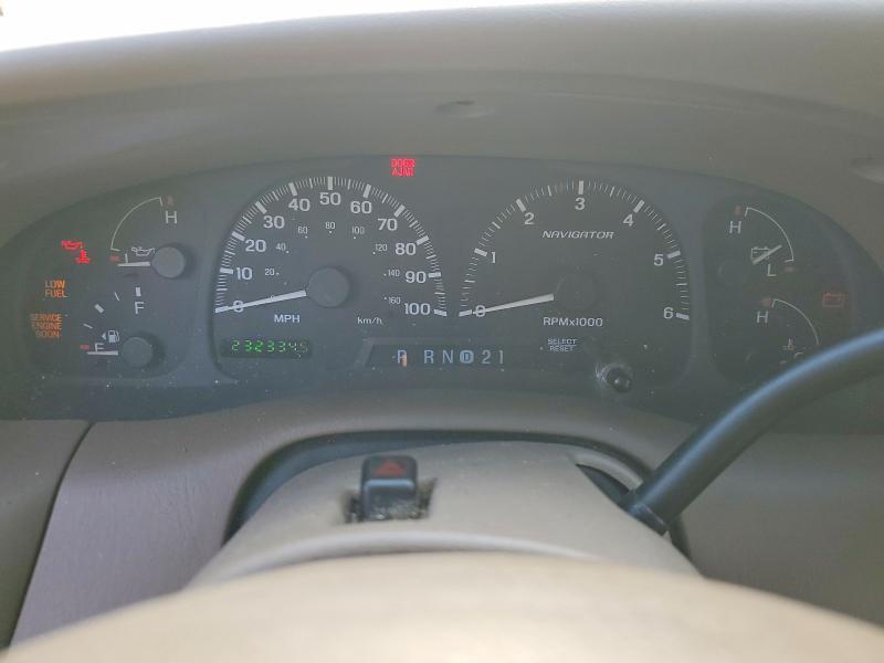 Photo 9 from auction – 2002 LINCOLN NAVIGATOR with VIN 5LMFU28R62LJ12602