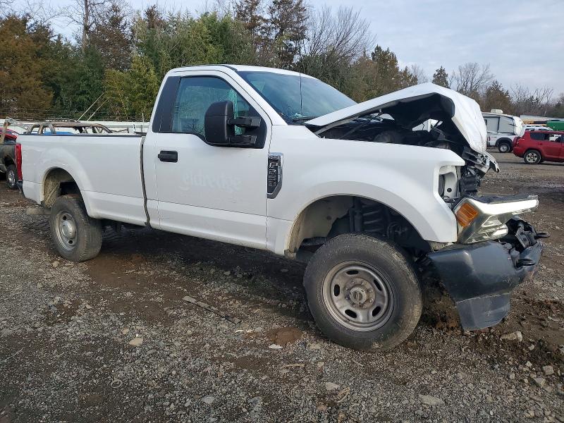 Photo 4 from auction – 2017 FORD F250 with VIN 1FTBF2B62HED03252