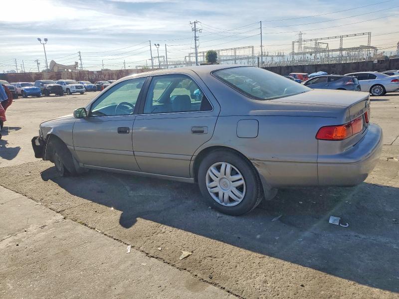 Photo 2 from auction – 2001 TOYOTA CAMRY with VIN 4T1BG22K41U060268