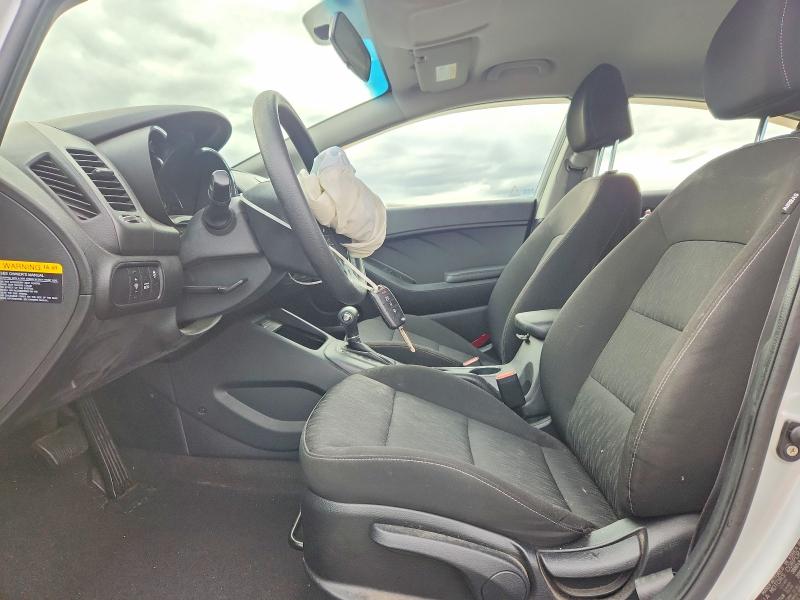 Photo 7 from auction – 2016 KIA FORTE LX with VIN KNAFK4A62G5577671
