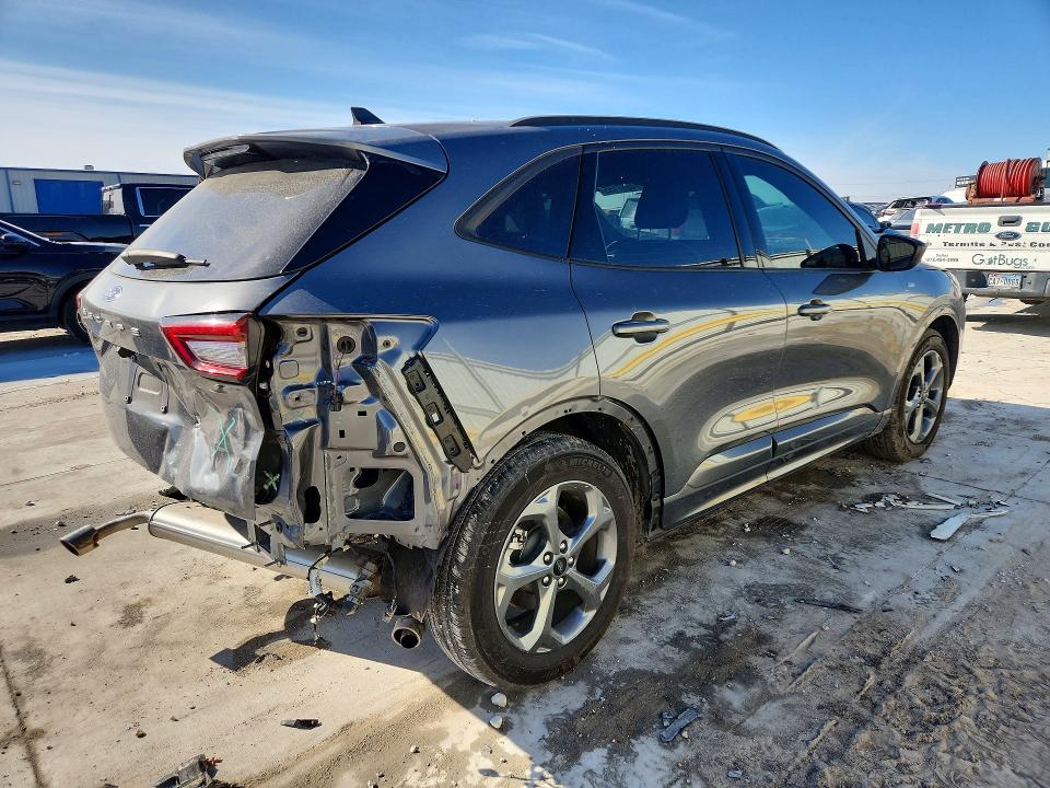 Photo 3 from auction – 2024 FORD ESCAPE with VIN 1FMCU0MN2RUB25123