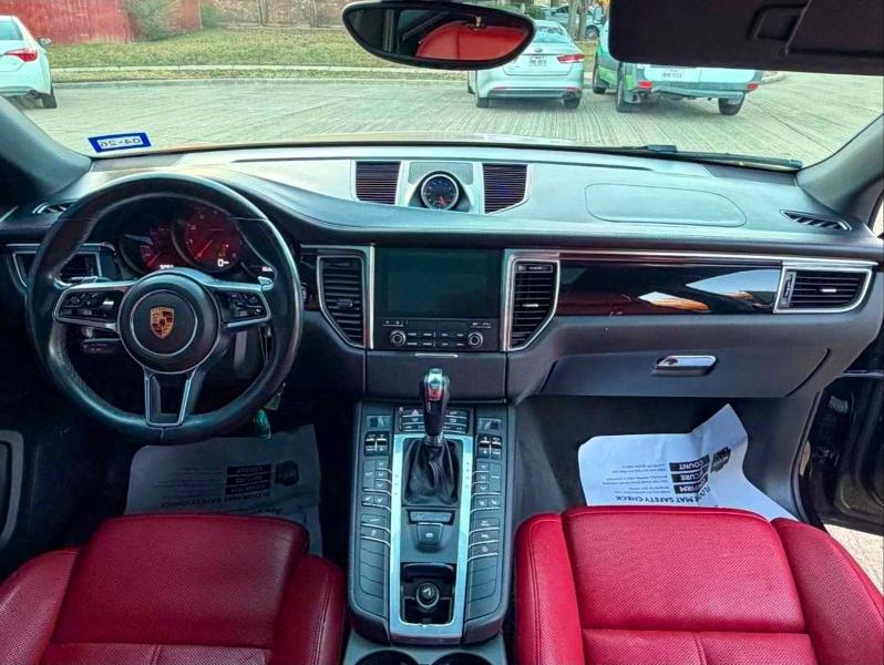 Photo 9 from auction – 2018 PORSCHE MACAN with VIN WP1AA2A57JLB19086